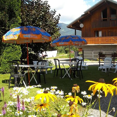 La Boule De Neige Hotel Samoens Exterior photo