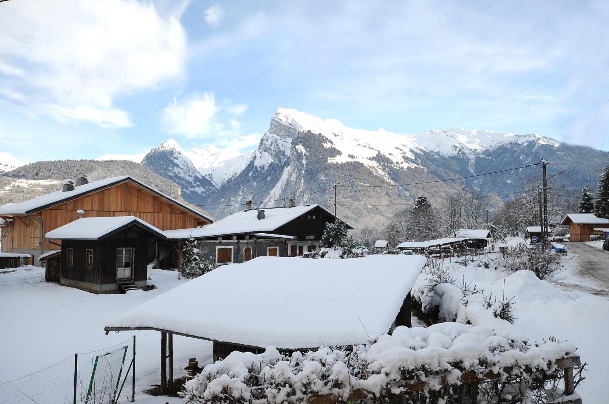 La Boule De Neige Hotel Samoens Exterior photo