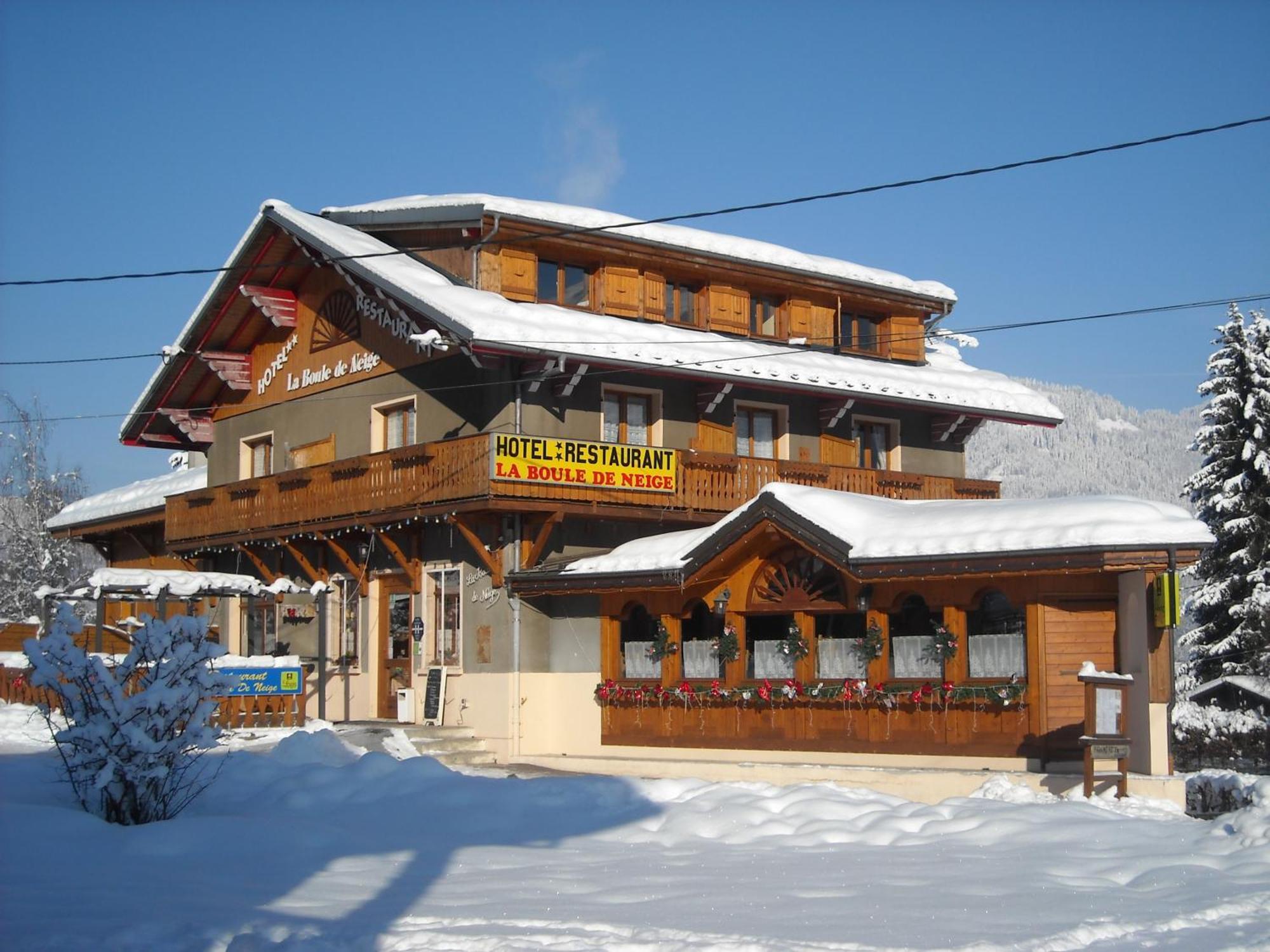 La Boule De Neige Hotel Samoens Exterior photo