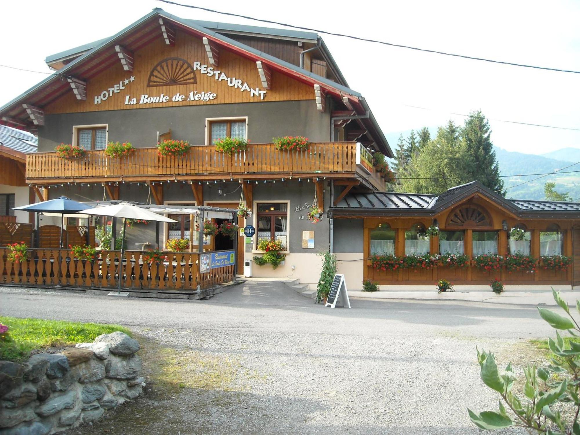 La Boule De Neige Hotel Samoens Exterior photo